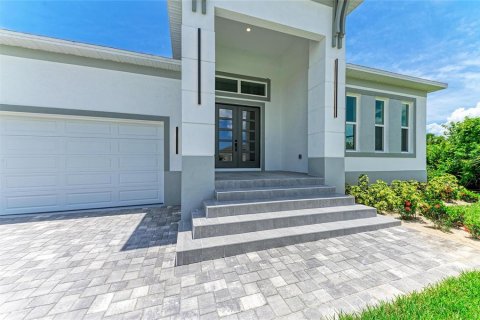 Villa ou maison à vendre à Port Charlotte, Floride: 4 chambres, 247.03 m2 № 1837502 - photo 4