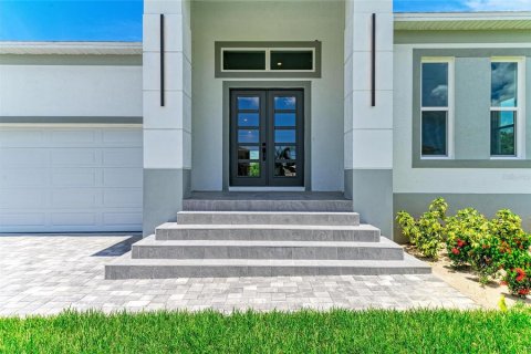 Villa ou maison à vendre à Port Charlotte, Floride: 4 chambres, 247.03 m2 № 1837502 - photo 6