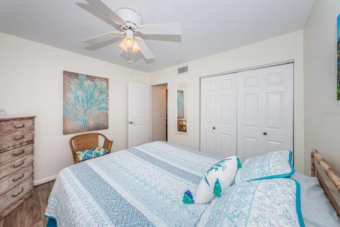 Villa ou maison à louer à Saint Petersburg, Floride: 2 chambres, 87.79 m2 № 2166524 - photo 12