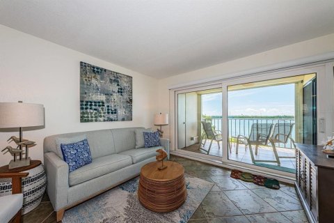 Villa ou maison à louer à Saint Petersburg, Floride: 2 chambres, 87.79 m2 № 2166524 - photo 7
