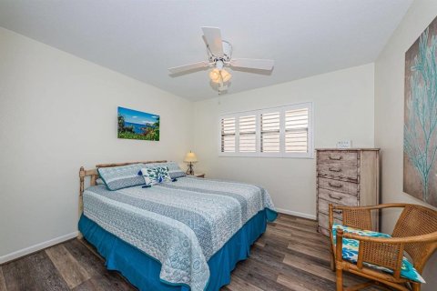 Villa ou maison à louer à Saint Petersburg, Floride: 2 chambres, 87.79 m2 № 2166524 - photo 10