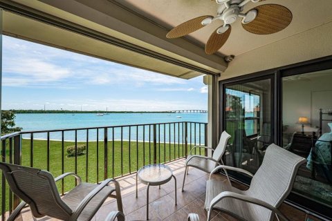 Villa ou maison à louer à Saint Petersburg, Floride: 2 chambres, 87.79 m2 № 2166524 - photo 3