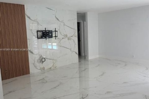 Casa en alquiler en Coral Springs, Florida, 3 dormitorios, 232.72 m2 № 1928739 - foto 24