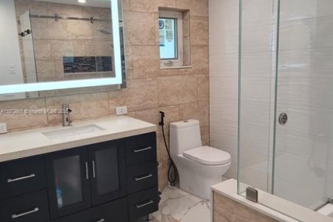 Casa en alquiler en Coral Springs, Florida, 3 dormitorios, 232.72 m2 № 1928739 - foto 5
