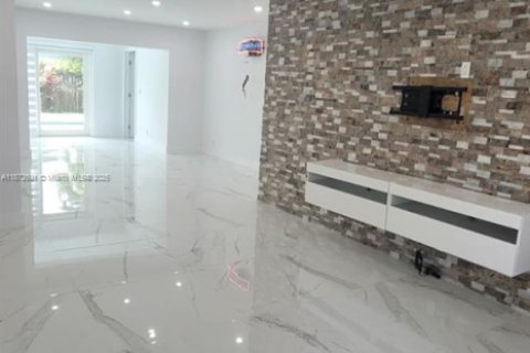 Casa en alquiler en Coral Springs, Florida, 3 dormitorios, 232.72 m2 № 1928739 - foto 22