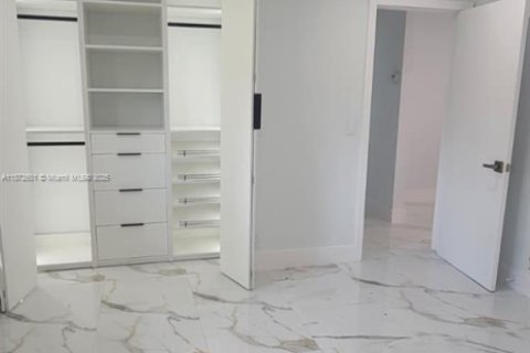 Casa en alquiler en Coral Springs, Florida, 3 dormitorios, 232.72 m2 № 1928739 - foto 13