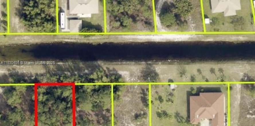 Land in Lehigh Acres, Florida № 2158165