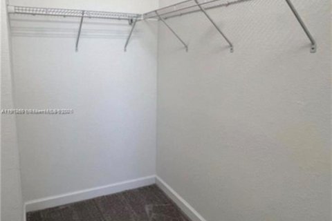 Купить таунхаус в Майами, Флорида 3 спальни, 122.63м2, № 1966885 - фото 9