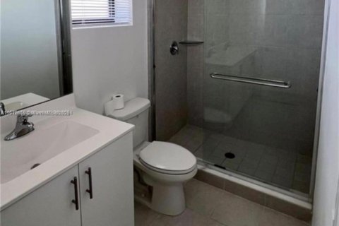 Купить таунхаус в Майами, Флорида 3 спальни, 122.63м2, № 1966885 - фото 6