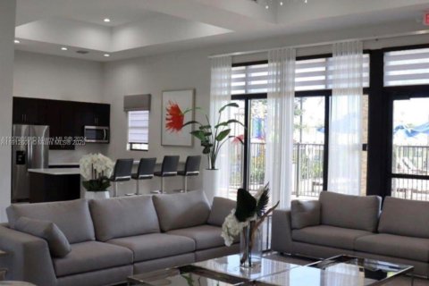 Купить таунхаус в Майами, Флорида 3 спальни, 122.63м2, № 1966885 - фото 27