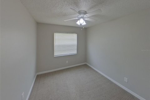 Casa en alquiler en Brandon, Florida, 4 dormitorios, 131.55 m2 № 1910922 - foto 14