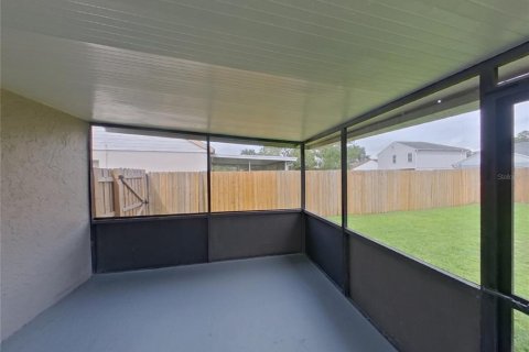 Casa en alquiler en Brandon, Florida, 4 dormitorios, 131.55 m2 № 1910922 - foto 16