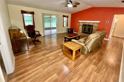 Villa ou maison à vendre à Melrose, Floride: 3 chambres, 162.86 m2 № 1771702 - photo 10