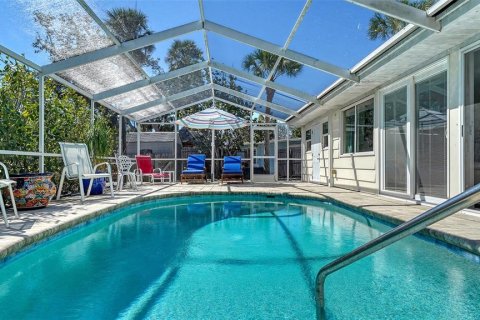 House in Sarasota, Florida 4 bedrooms, 179.67 sq.m. № 1770893 - photo 21