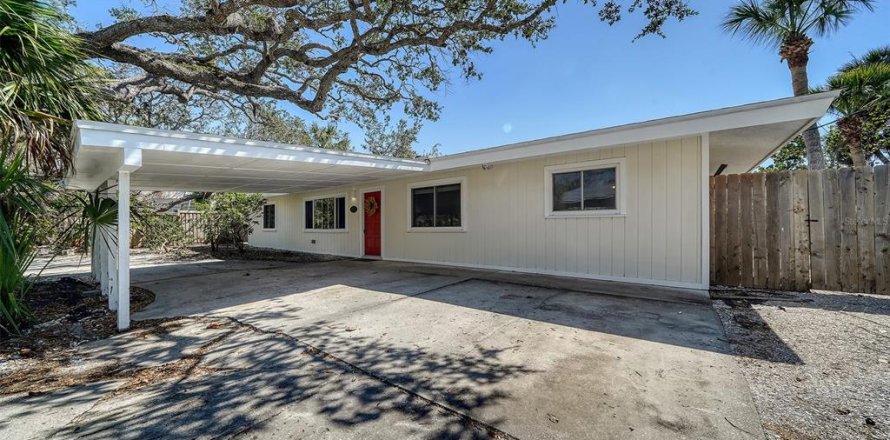 House in Sarasota, Florida 4 bedrooms, 179.67 sq.m. № 1770893