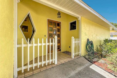 House in Lecanto, Florida 2 bedrooms, 149.29 sq.m. № 2196082 - photo 6
