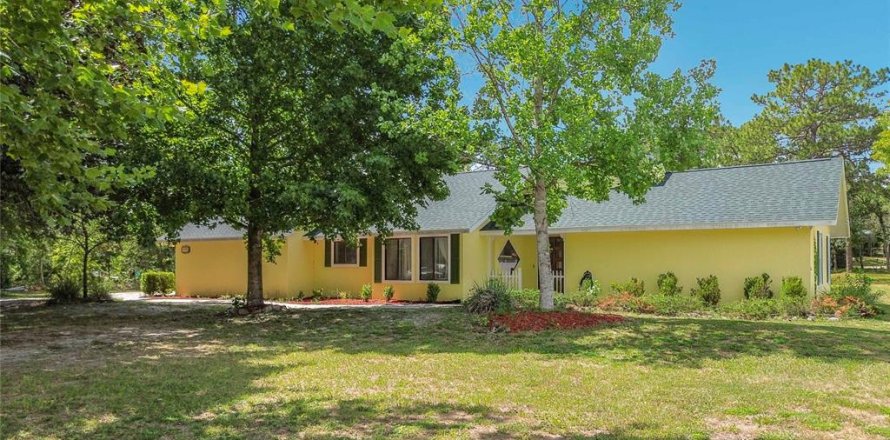 House in Lecanto, Florida 2 bedrooms, 149.29 sq.m. № 2196082