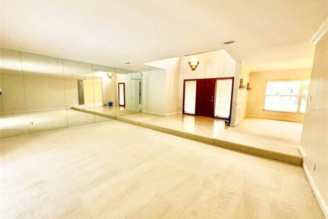 Купить виллу или дом в Нью-Порт-Ричи, Флорида 12 комнат, 287.63м2, № 1675460 - фото 2