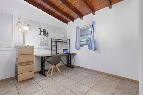 Casa en venta en North Miami Beach, Florida, 2 dormitorios, 116.5 m2 № 2056411 - foto 7
