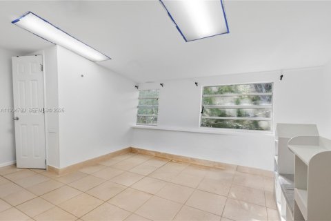 Casa en venta en North Miami Beach, Florida, 2 dormitorios, 116.5 m2 № 2056411 - foto 4