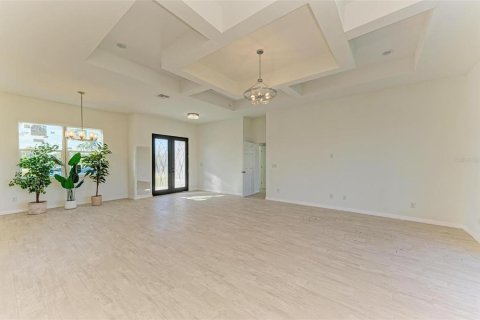 House in Port Charlotte, Florida 3 bedrooms, 156.63 sq.m. № 1350717 - photo 7