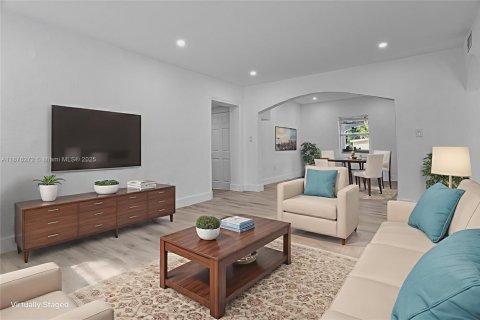 Propiedad comercial en venta en Miami, Florida, 188.87 m2 № 1925557 - foto 29