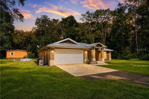 House in Inverness, Florida 3 bedrooms, 137.5 sq.m. № 2239321 - photo 2