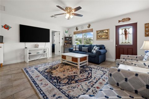 House in Englewood, Florida 3 bedrooms, 111.3 sq.m. № 1609568 - photo 8