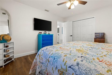 House in Englewood, Florida 3 bedrooms, 111.3 sq.m. № 1609568 - photo 21