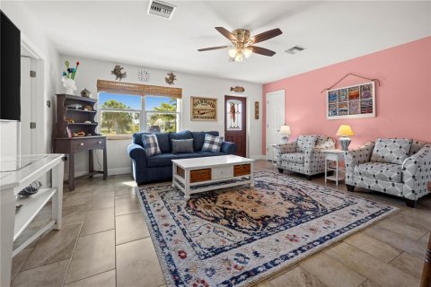 House in Englewood, Florida 3 bedrooms, 111.3 sq.m. № 1609568 - photo 6