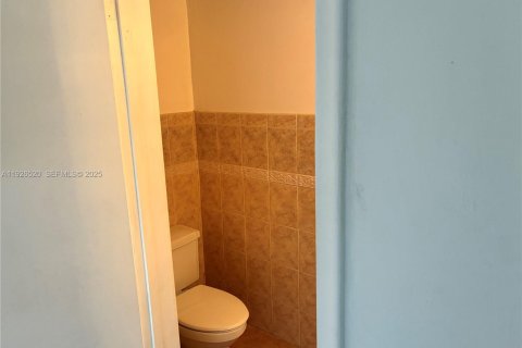 Adosado en venta en North Miami, Florida, 3 dormitorios, 152.36 m2 № 1986007 - foto 14
