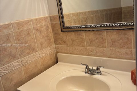 Adosado en venta en North Miami, Florida, 3 dormitorios, 152.36 m2 № 1986007 - foto 15