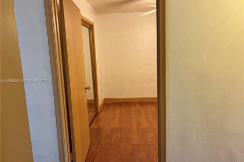 Adosado en venta en North Miami, Florida, 3 dormitorios, 152.36 m2 № 1986007 - foto 5