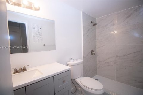 Copropriété à vendre à Hallandale Beach, Floride: 1 chambre, 45.89 m2 № 2006275 - photo 10