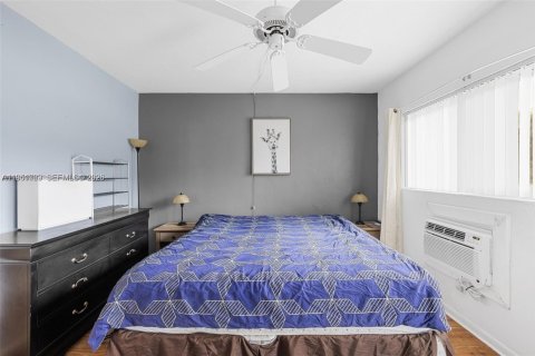 Copropriété à vendre à Hallandale Beach, Floride: 1 chambre, 45.89 m2 № 2006275 - photo 9