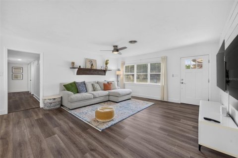 Villa ou maison à vendre à Maitland, Floride: 3 chambres, 169.18 m2 № 2428742 - photo 4