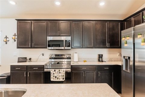 House in Winter Haven, Florida 3 bedrooms, 144.28 sq.m. № 2111085 - photo 26