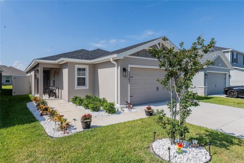 House in Winter Haven, Florida 3 bedrooms, 144.28 sq.m. № 2111085