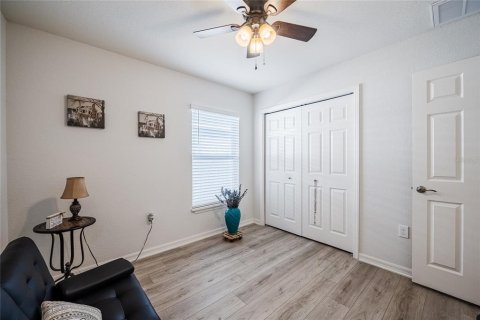 House in Winter Haven, Florida 3 bedrooms, 144.28 sq.m. № 2111085 - photo 13