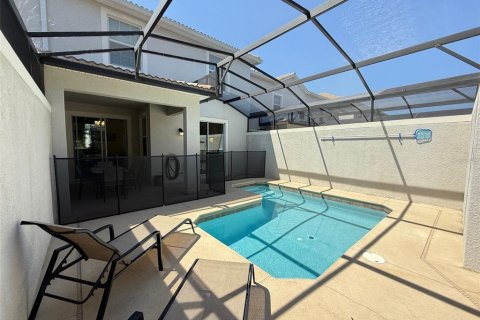 Townhouse in Davenport, Florida 4 bedrooms, 176.7 sq.m. № 2103912 - photo 24