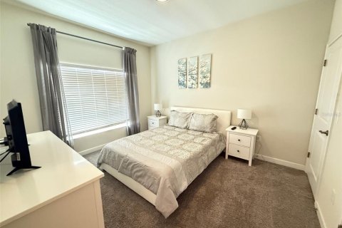 Townhouse in Davenport, Florida 4 bedrooms, 176.7 sq.m. № 2103912 - photo 6