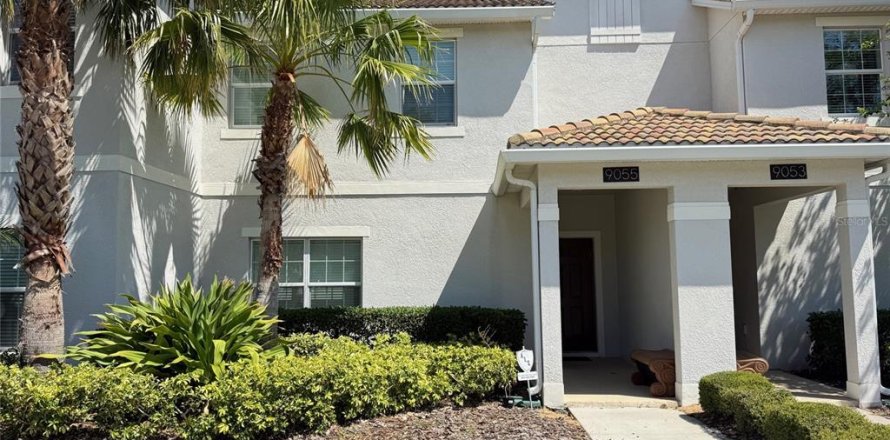 Townhouse in Davenport, Florida 4 bedrooms, 176.7 sq.m. № 2103912