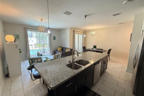 Townhouse in Davenport, Florida 4 bedrooms, 176.7 sq.m. № 2103912 - photo 13