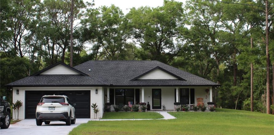 Casa en Citrus Springs, Florida 3 dormitorios, 149.94 m2 № 1683000