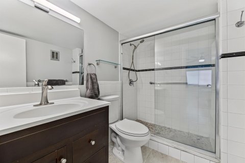 Купить кондоминиум в Уилтон-Мэнорс, Флорида 3 комнаты, 109.62м2, № 2189758 - фото 8