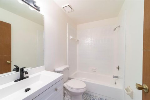 Touwnhouse à vendre à Titusville, Floride: 2 chambres, 112.04 m2 № 1757817 - photo 25