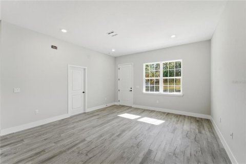 House in Ocala, Florida 4 bedrooms, 167.41 sq.m. № 2233084 - photo 12