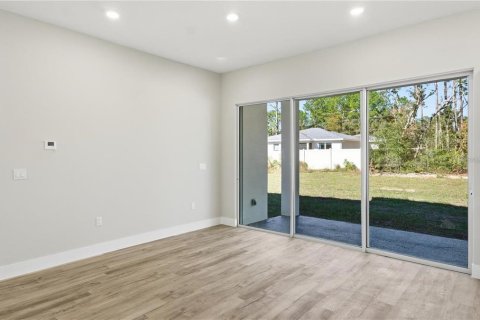 House in Ocala, Florida 4 bedrooms, 167.41 sq.m. № 2233084 - photo 2