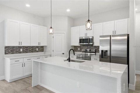 House in Ocala, Florida 4 bedrooms, 167.41 sq.m. № 2233084 - photo 7