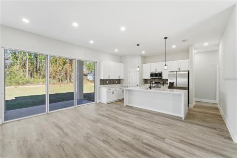 House in Ocala, Florida 4 bedrooms, 167.41 sq.m. № 2233084 - photo 3